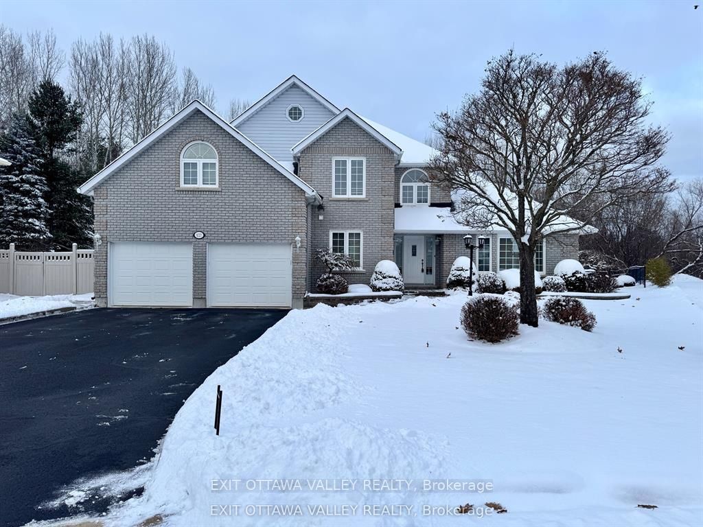 Photo of 127 Owens Street, Pembroke, ON K8A 8K1 (MLS # X12608568)