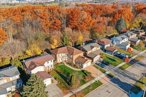 4307 Garnetwood Chase Mississauga ON L4W 2H1