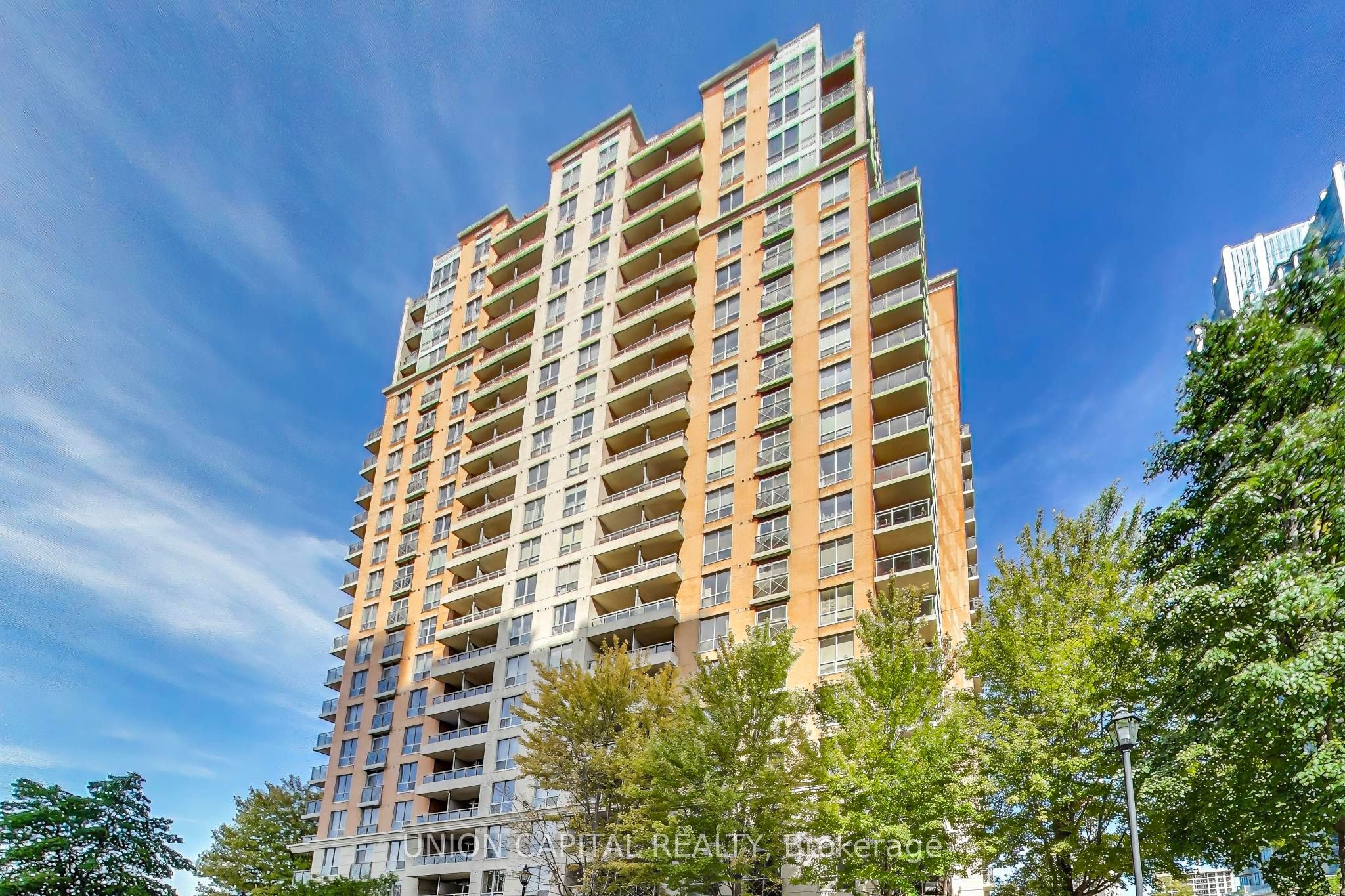 5229 Dundas Street W 1104