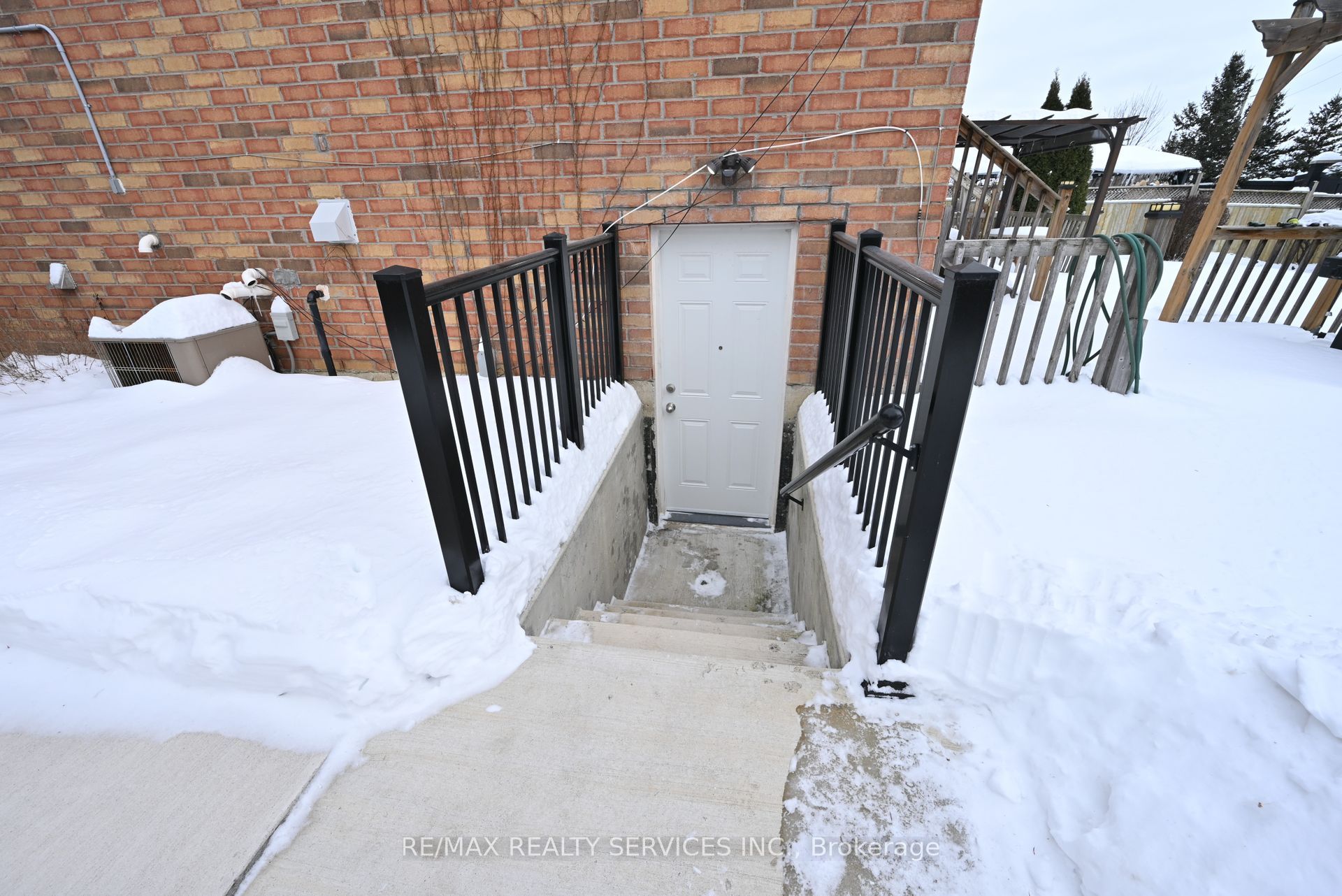 42 Brambirch Crescent