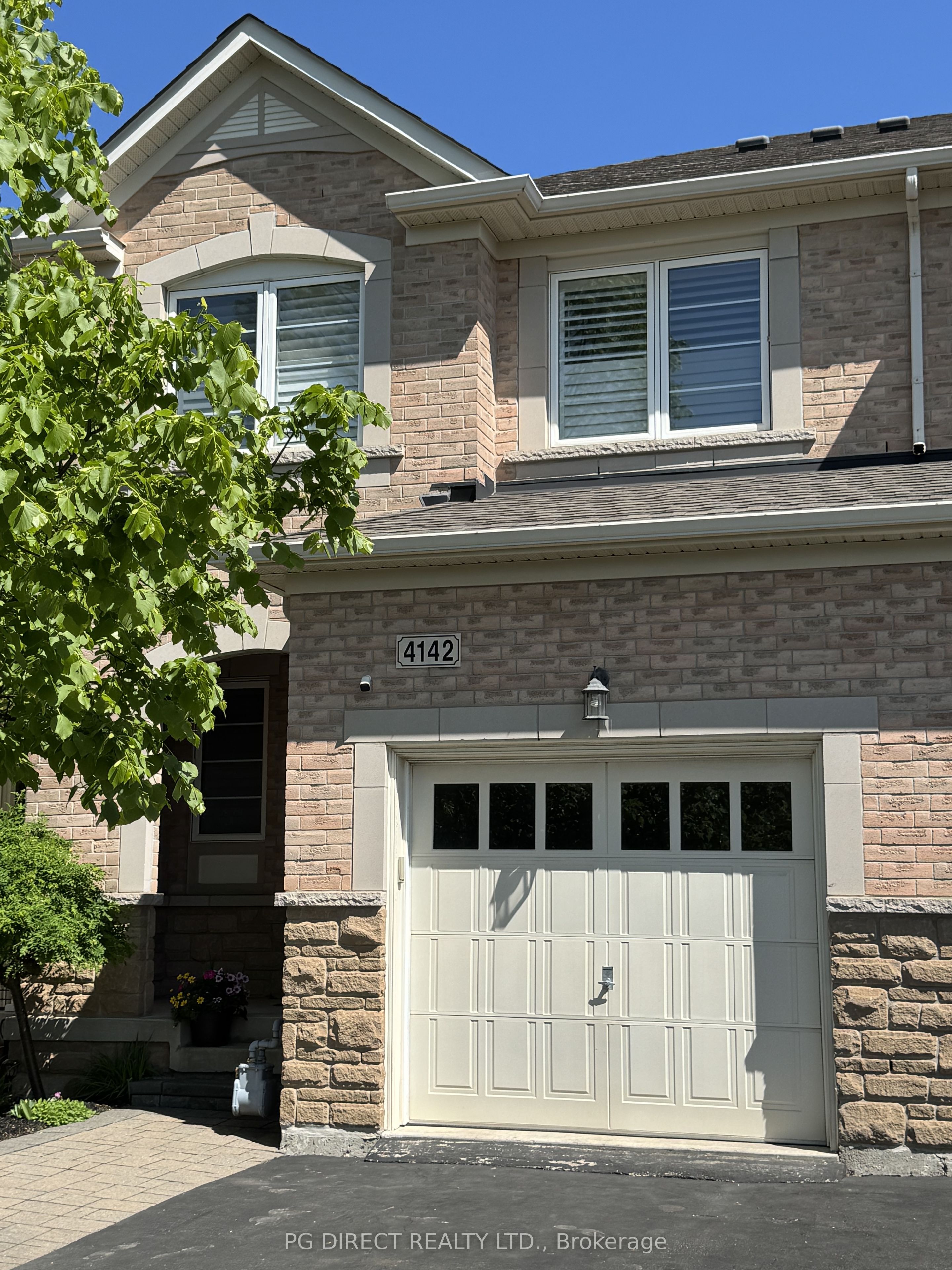 4142 Judson Common