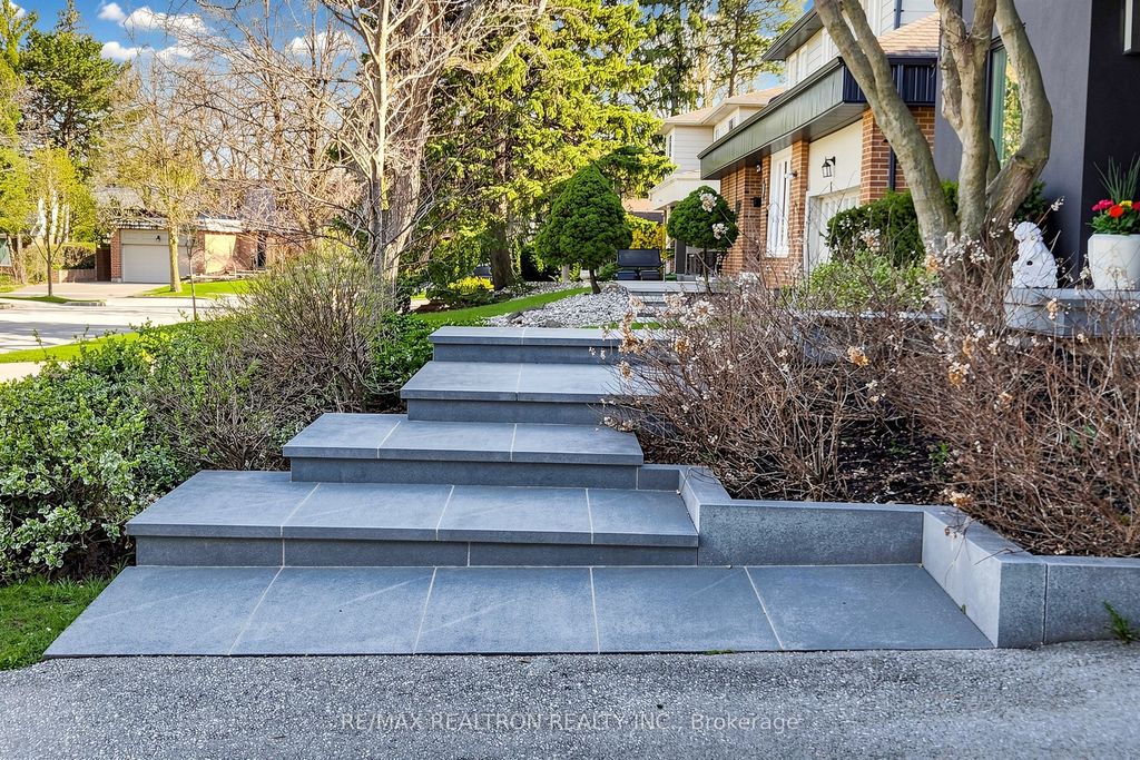 Photo of 4 Kimloch Crescent, Toronto, ON M3B 2J6 (MLS # C13063530)