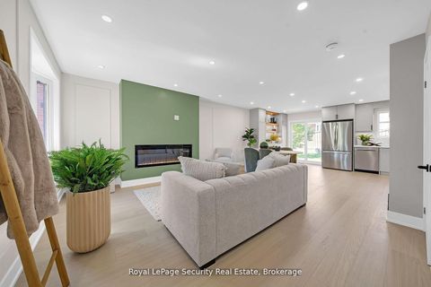 74 Andrea Lane Vaughan ON L4L 1E7