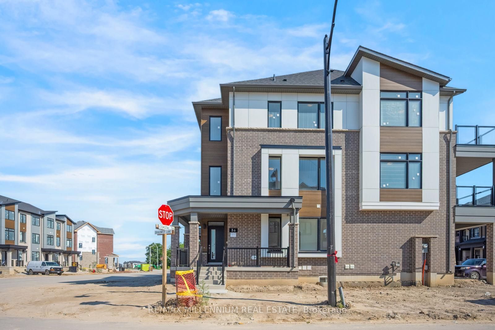 36 Thornbird Crescent Main