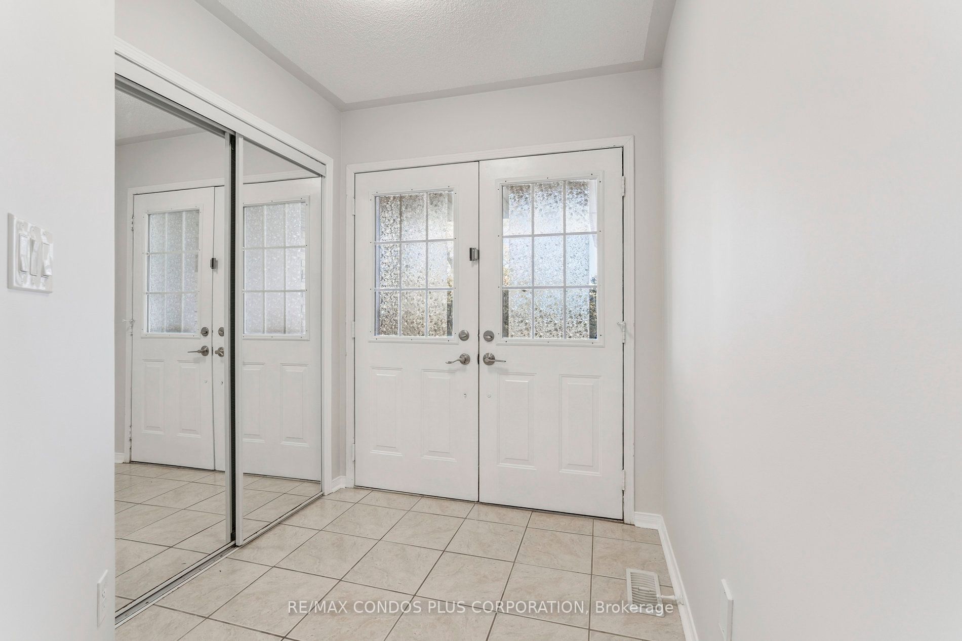 289 Deepsprings Crescent