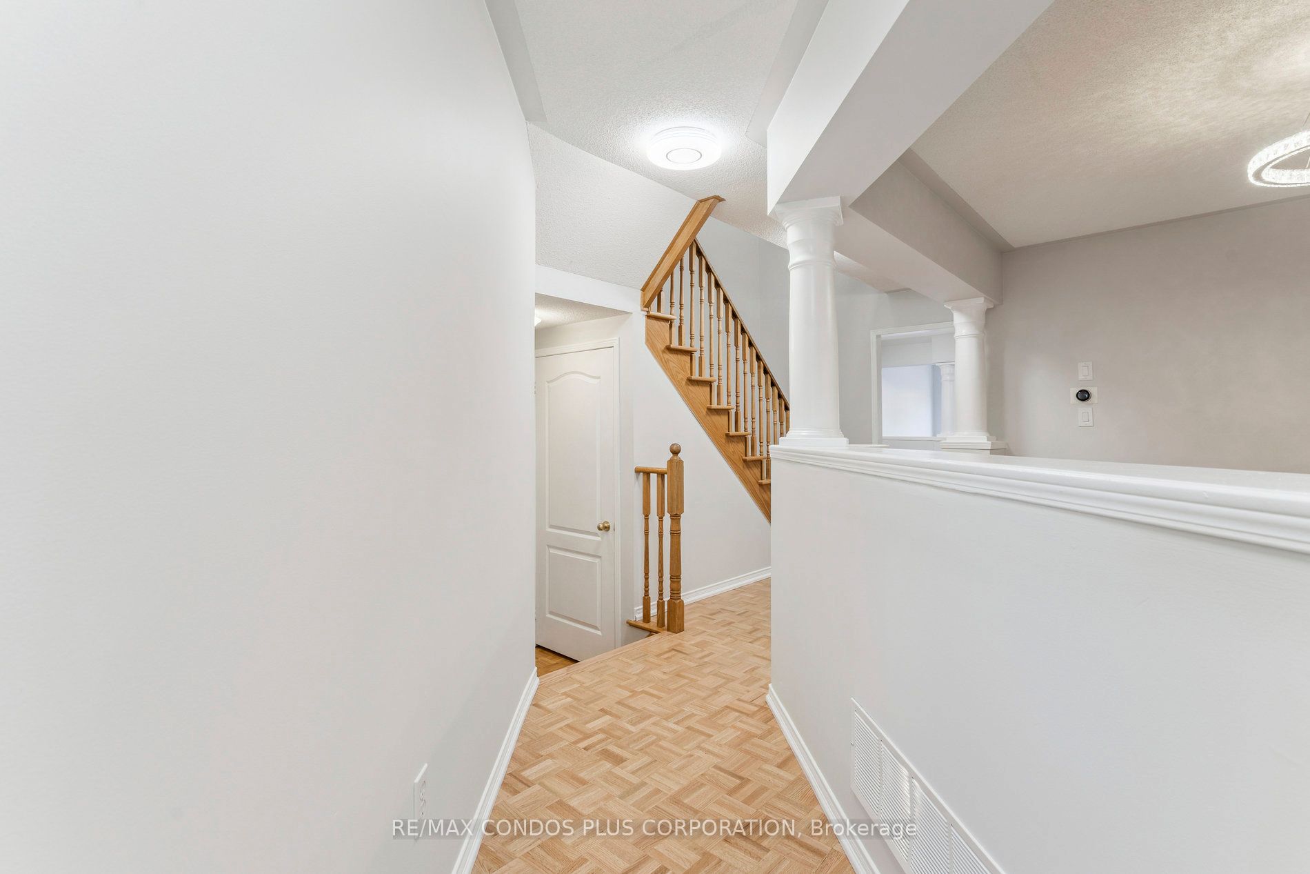 289 Deepsprings Crescent