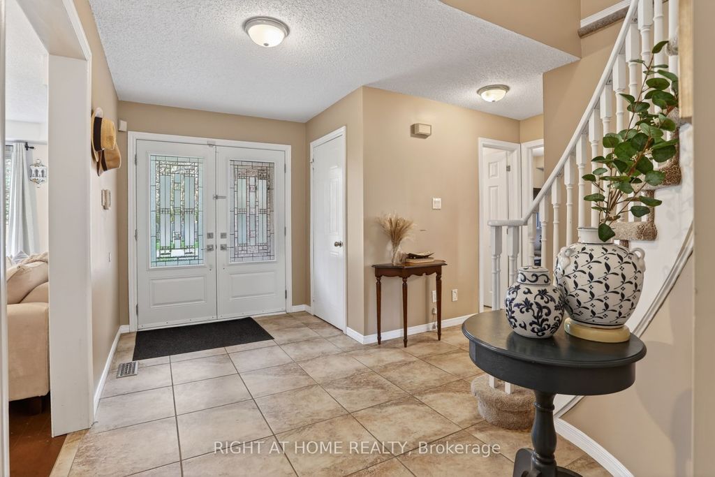 Photo of 928 Snowbird Street, Oshawa, ON L1J 8J8 (MLS # E13141538)