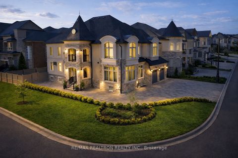 12 Hurst Avenue Vaughan ON L6A 4X6