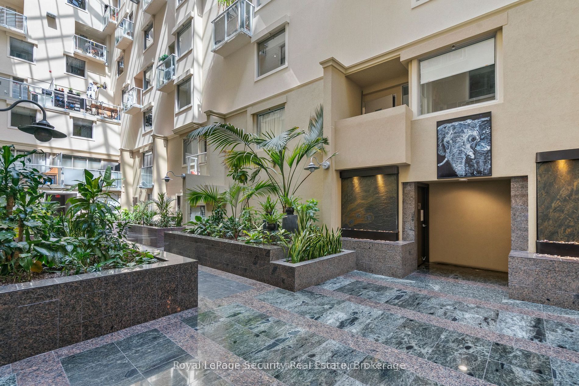 437 Roncesvalles Avenue 511