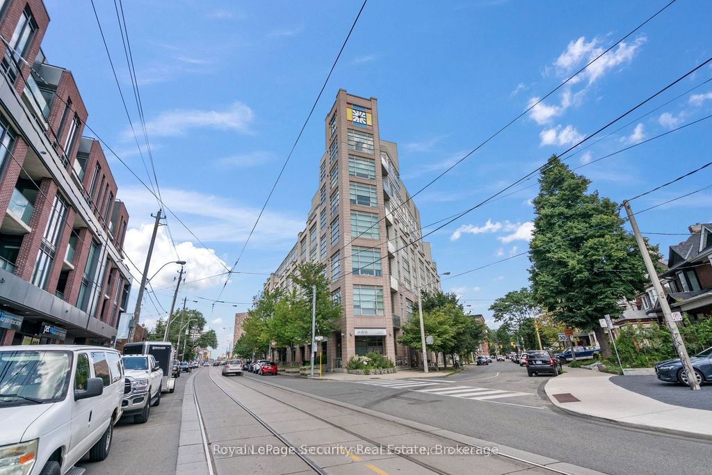 Photo of 437 Roncesvalles Avenue #511, Toronto, ON M6R 3B9 (MLS # W13016032)