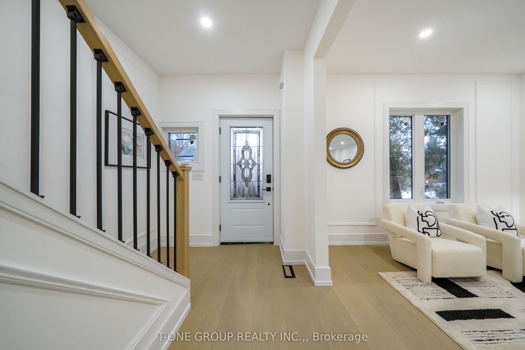 Photo of 177 Glendale Avenue, Toronto, ON M6R 2T4 (MLS # W12804734)