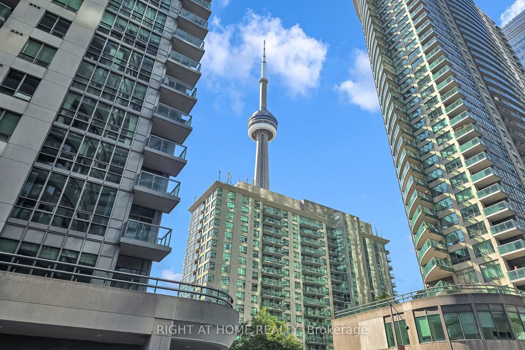 Photo of 19 Grand Trunk Crescent #712, Toronto, ON M5J 3A3 (MLS # C13780368)