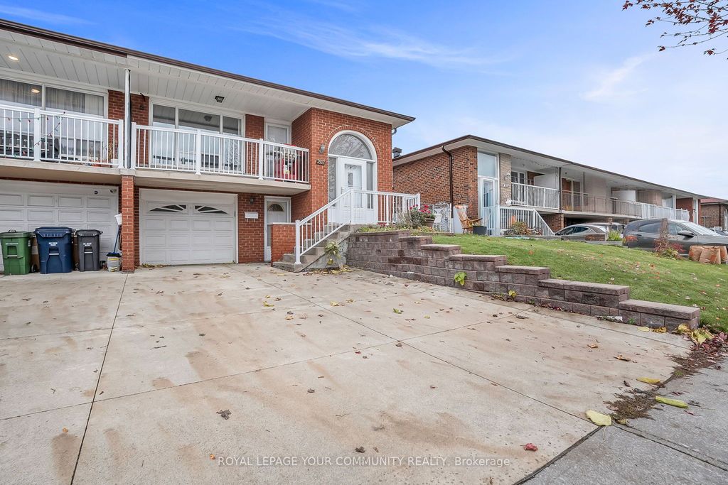 Photo of 207 Fairglen Avenue, Toronto, ON M1W 1A9 (MLS # E12501398)