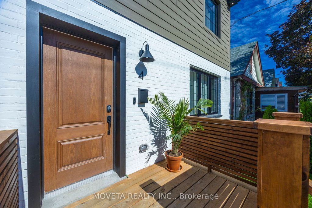 Photo of 4 Mahoney Avenue, Toronto, ON M6M 2H4 (MLS # W12491284)