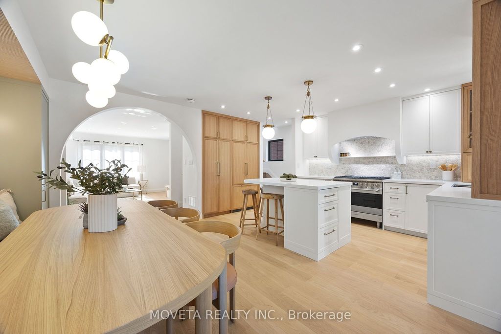 Photo of 4 Mahoney Avenue, Toronto, ON M6M 2H4 (MLS # W12491284)