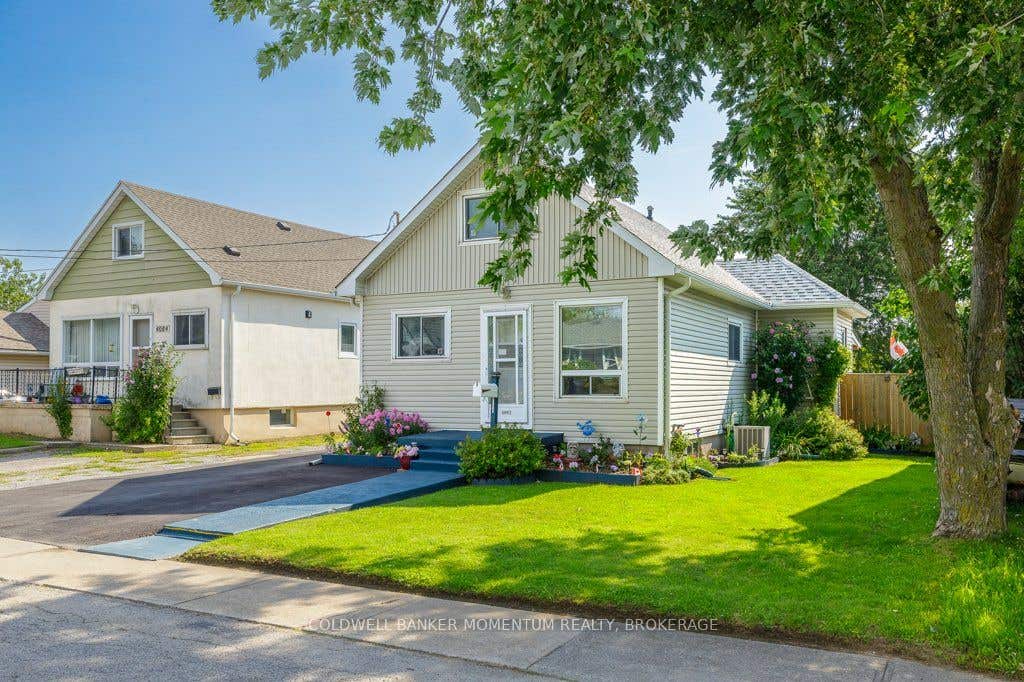 Photo of 4092 Muir Avenue, Niagara Falls, ON L2E 3L3 (MLS # X13690146)