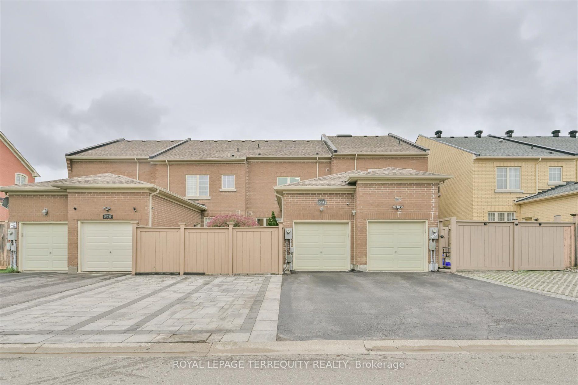 10461 Woodbine Avenue