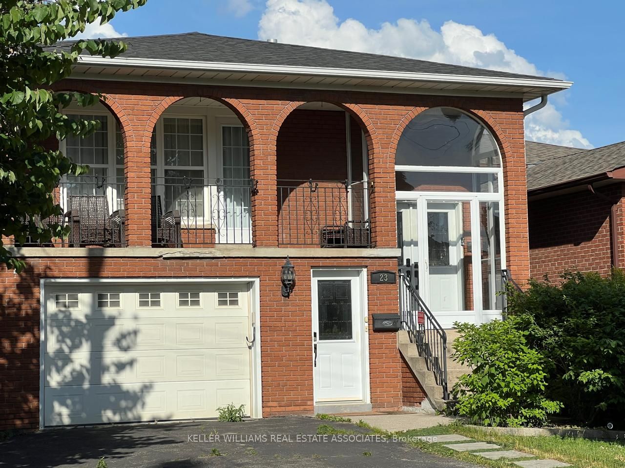23 Rosemeade Avenue