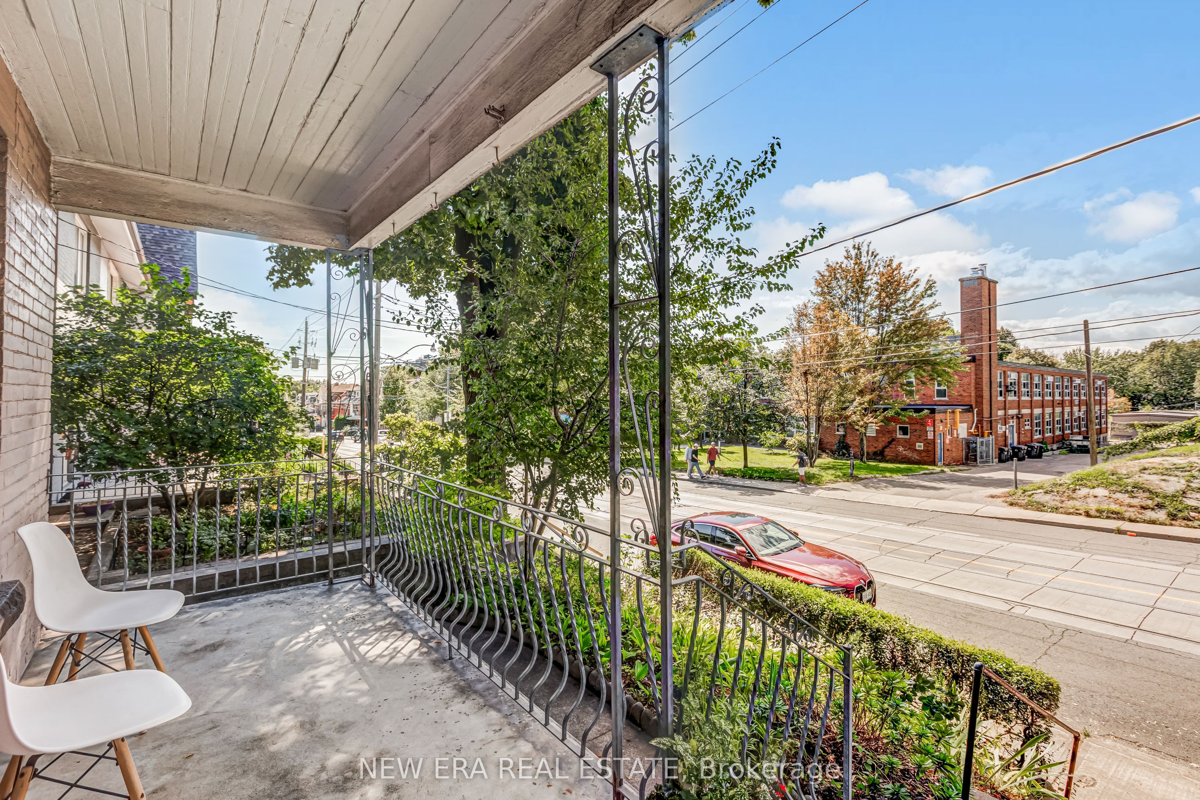 393 Ossington Avenue