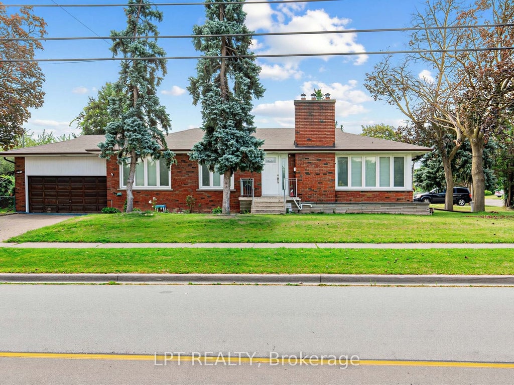 Photo of 27 Kingsview Boulevard, Toronto, ON M9R 1T5 (MLS # W13711134)