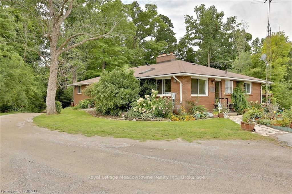 225/269 Campbell Avenue E