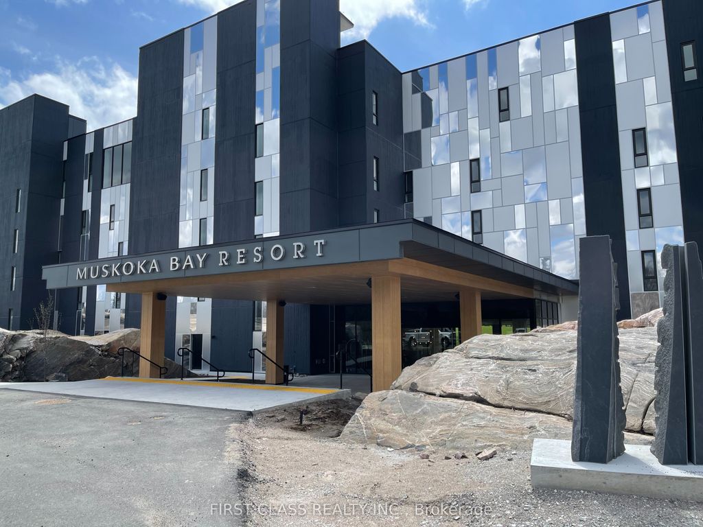 Photo of 120 Carrick Trail #306, Gravenhurst, ON P1P 0A1 (MLS # X12706932)