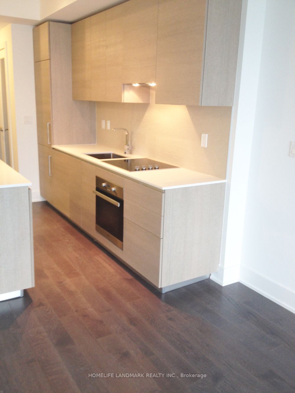 200 Bloor Street W 702