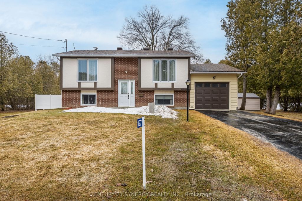 Photo of 127 Snedden Drive, Mississippi Mills, ON K0A 1A0 (MLS # X12948544)