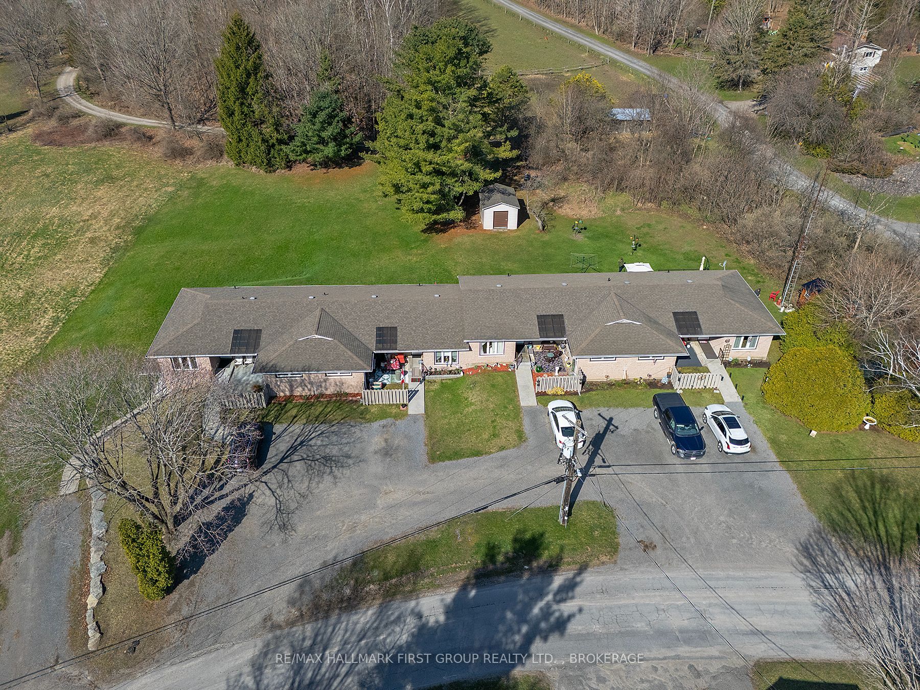 Photo 1 of 44 — 128 Haskins Point Road, Leeds and the Thousand Islands, ON K0H 2N0