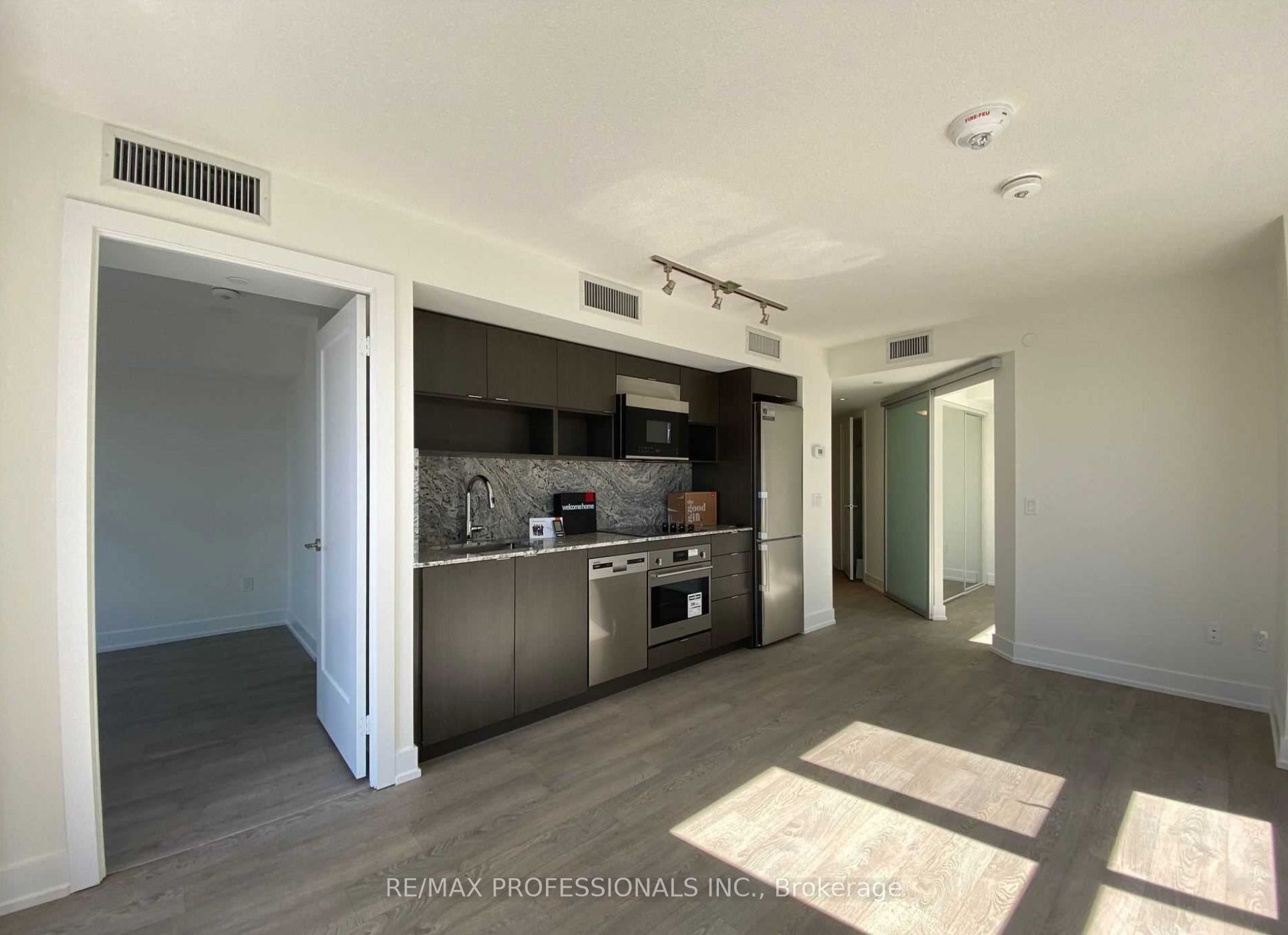 9 Mabelle Avenue 2616