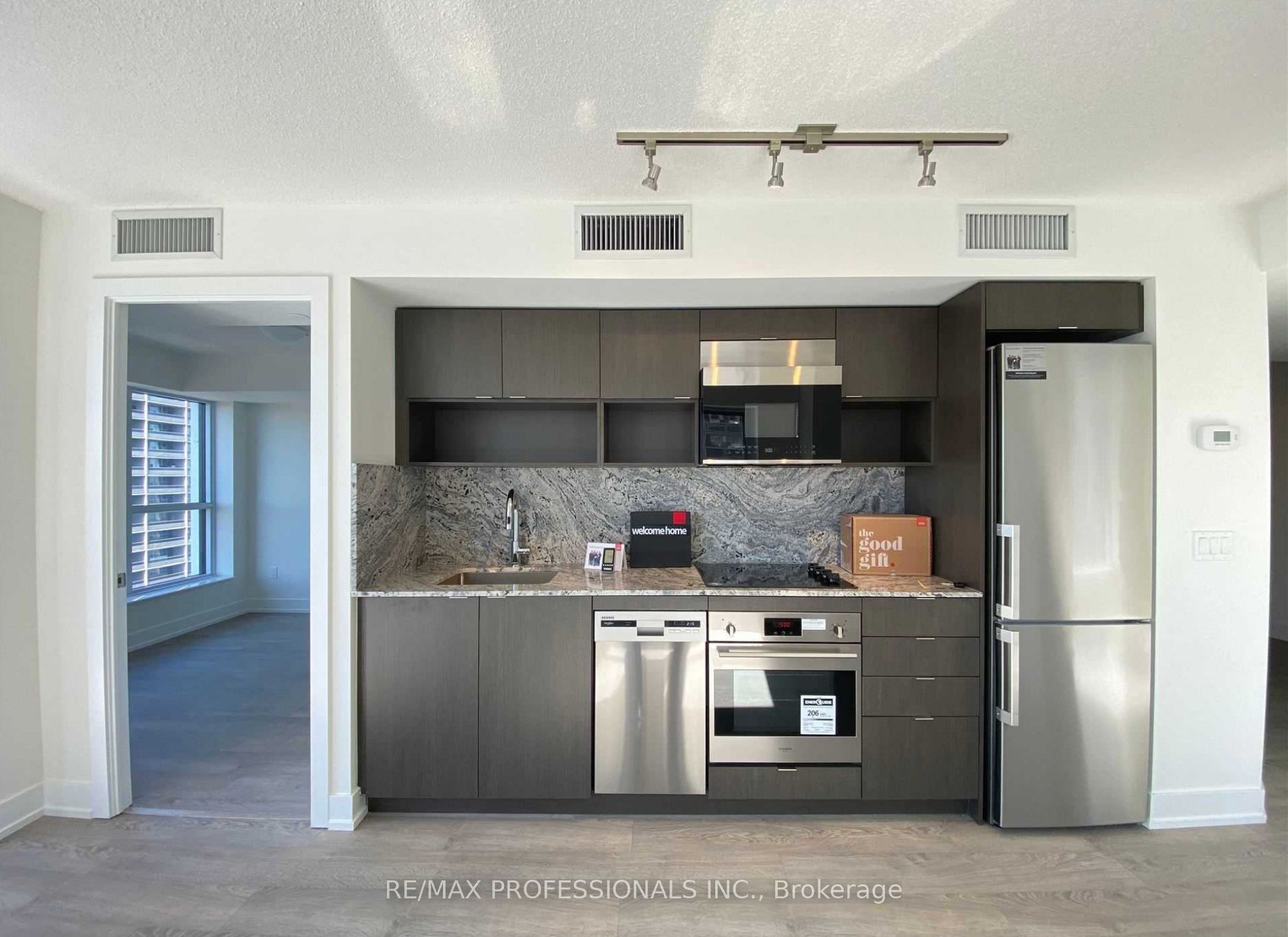 9 Mabelle Avenue 2616