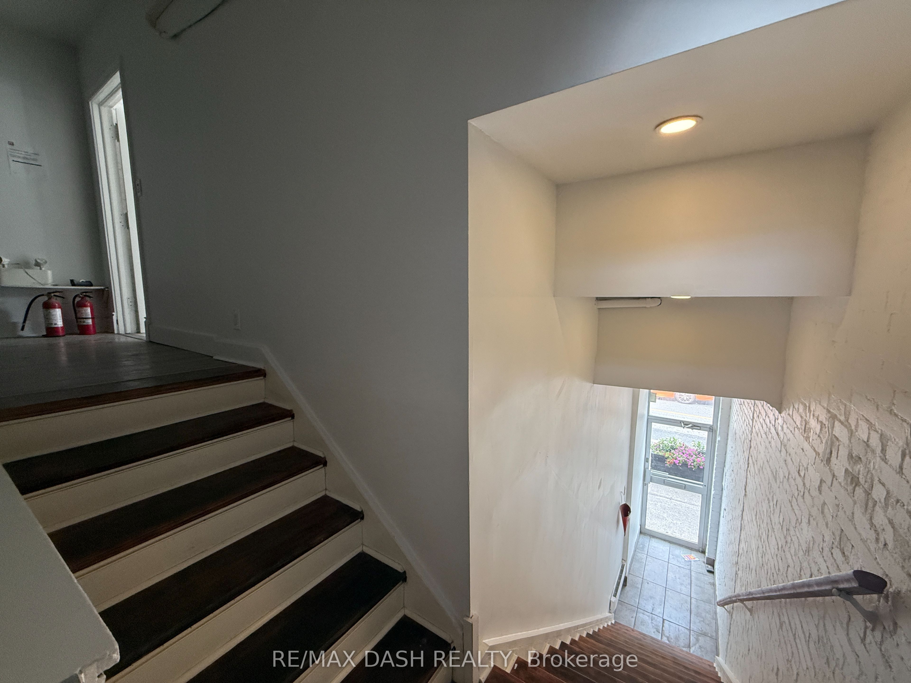 1303 Bloor Street W 2