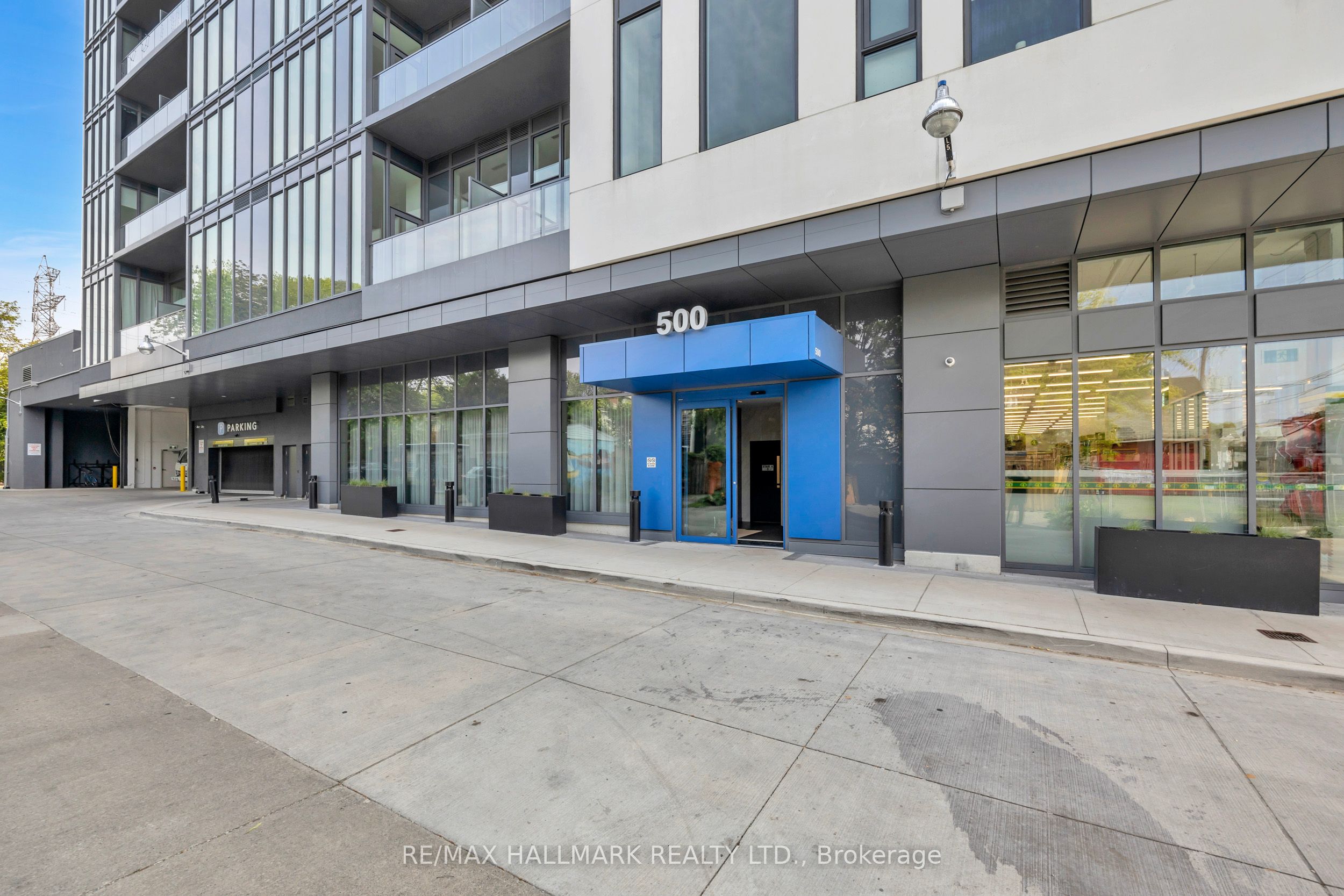 500 Dupont Street 215