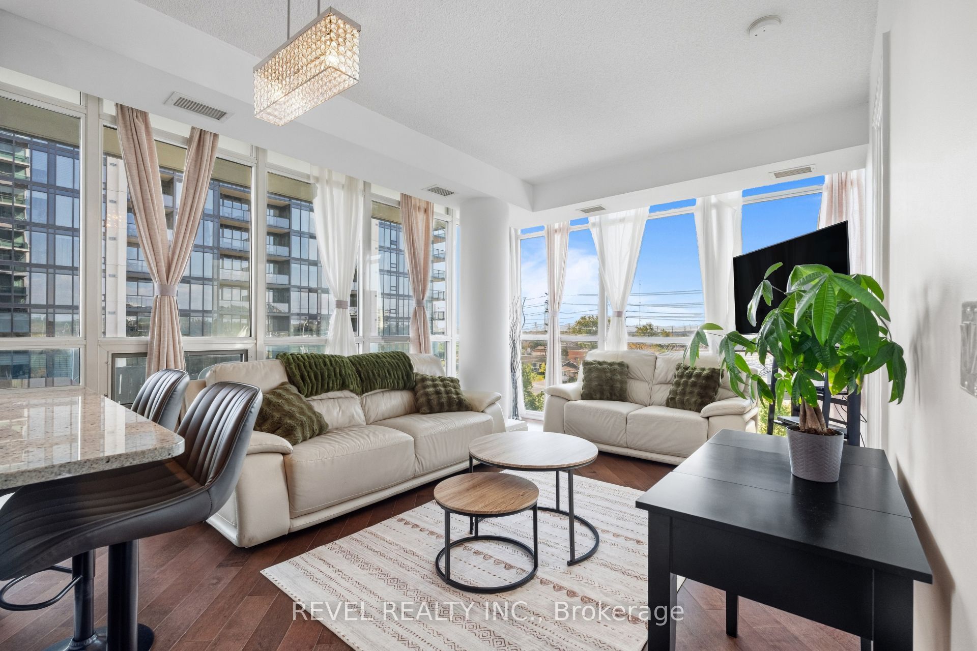 1055 Southdown Road 511