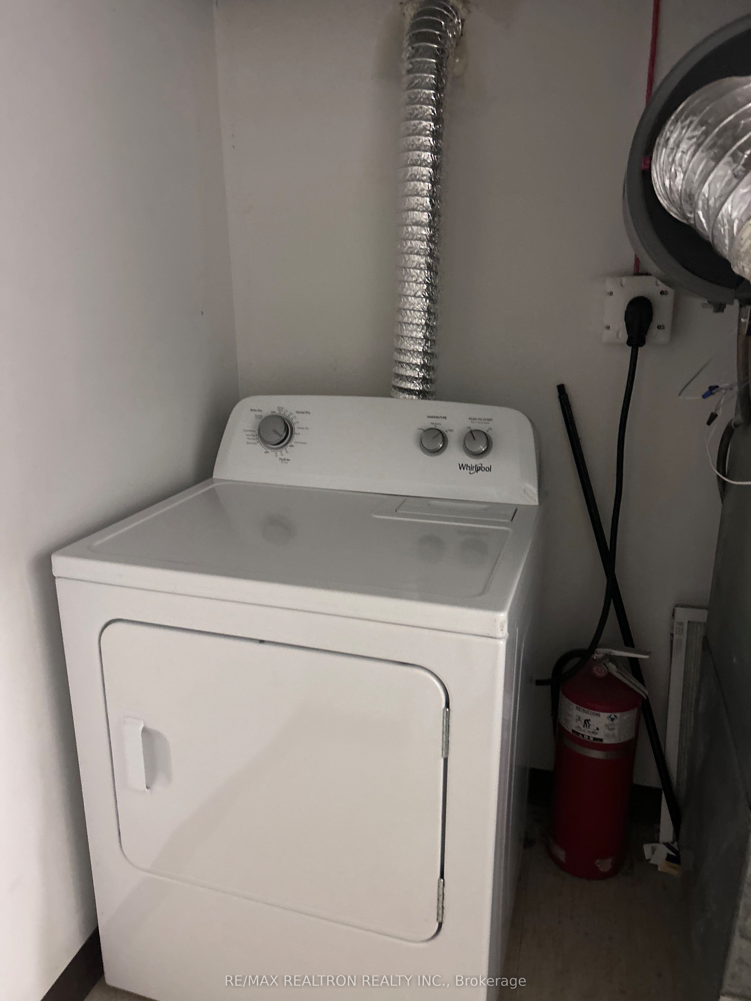 884 Windermere Avenue