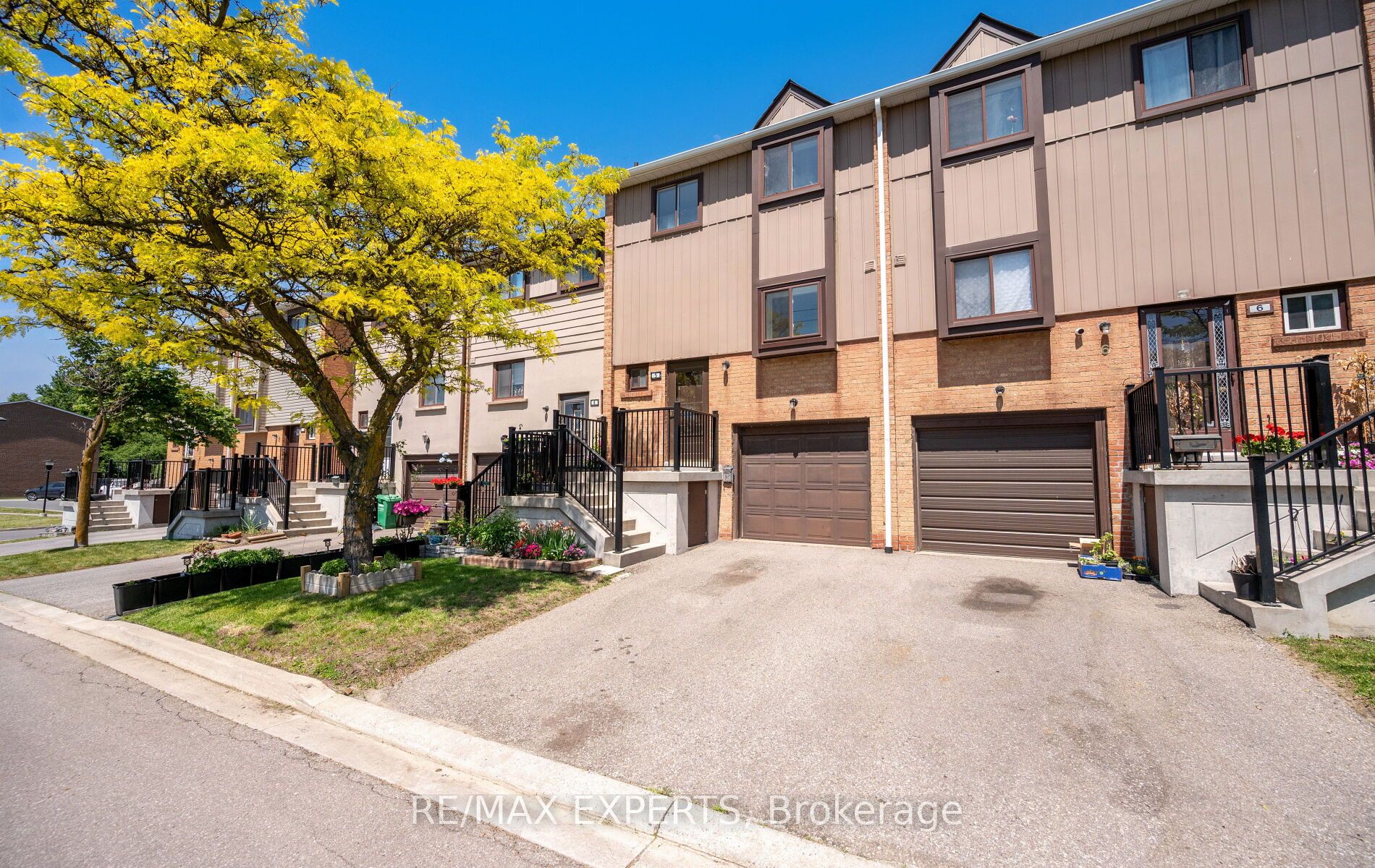 5 Moregate Crescent
