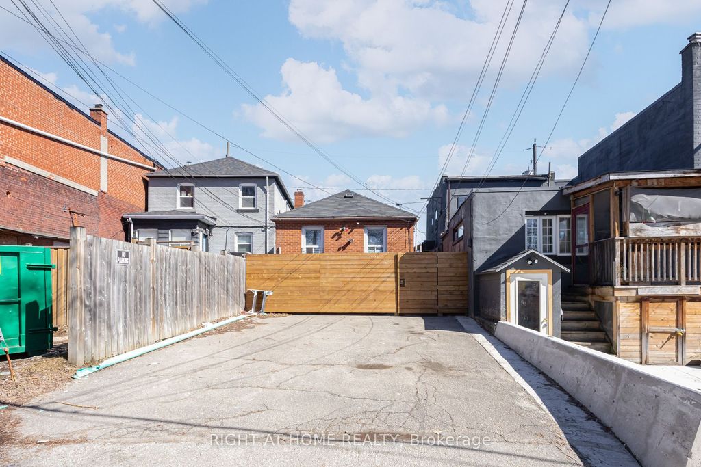 Photo of 519 Rogers Road, Toronto, ON M6M 1B4 (MLS # W12934698)