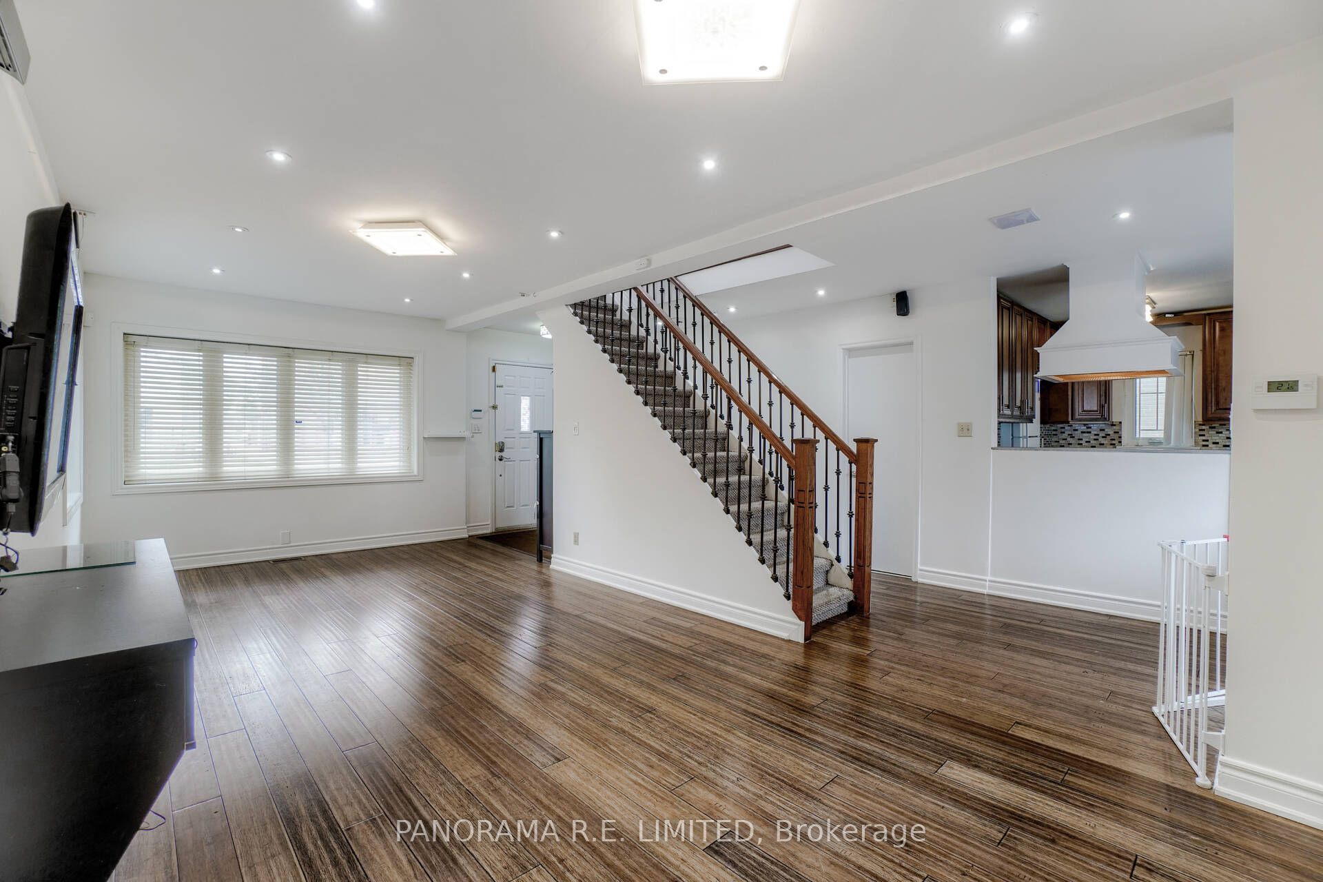 395 Burnhamthorpe Road