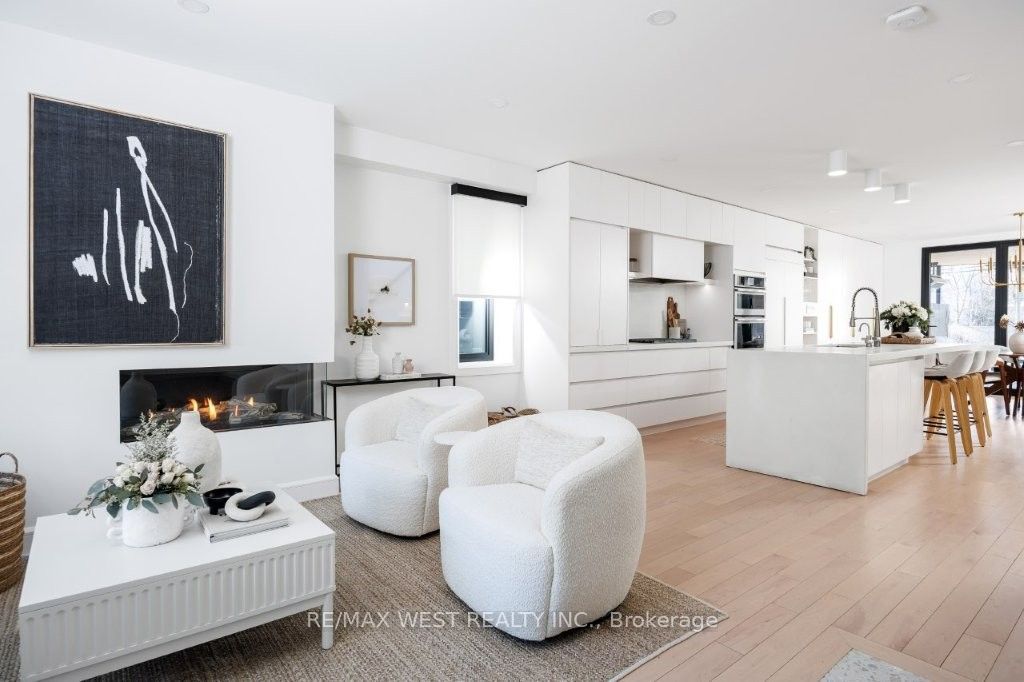 Photo of 424 Clendenan Avenue, Toronto, ON M6P 2X6 (MLS # W12805370)