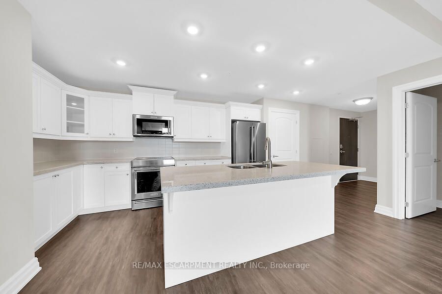 3290 New Street 418