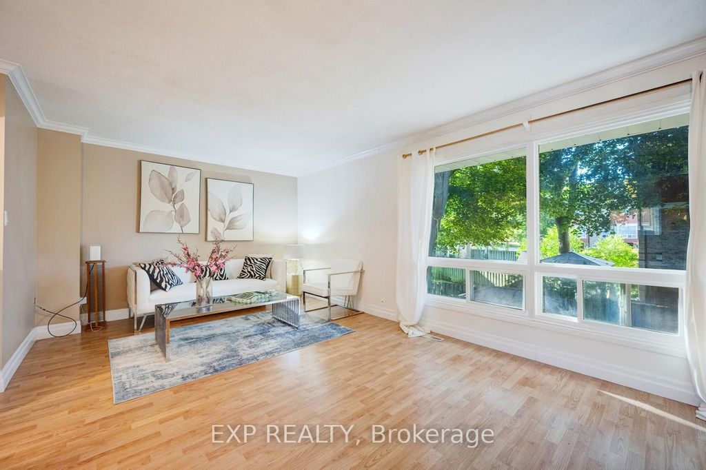 Photo of 915 Inverhouse Drive #UNIT 42, Mississauga, ON L5J 4B2 (MLS # W12442053)