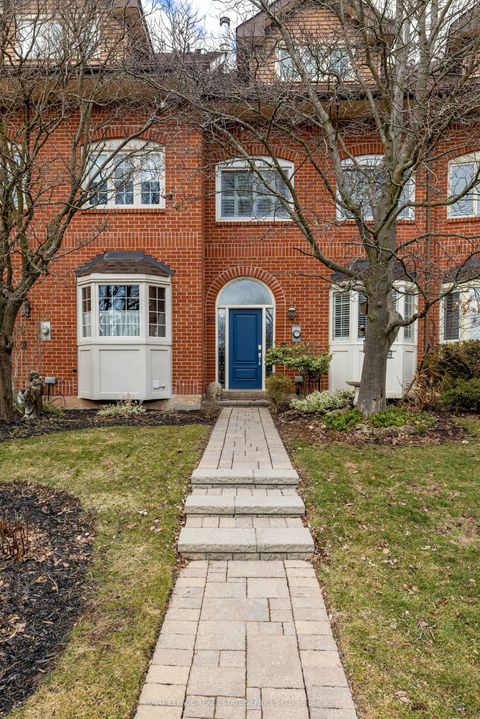 68 Tradewind Drive Oakville ON L6L 6K8