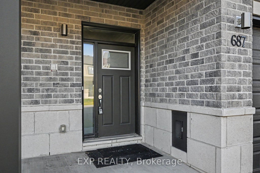 Photo of 687 Taliesin Crescent, Stittsville - Munster - Richmond, ON K2S 2W5 (MLS # X14134670)