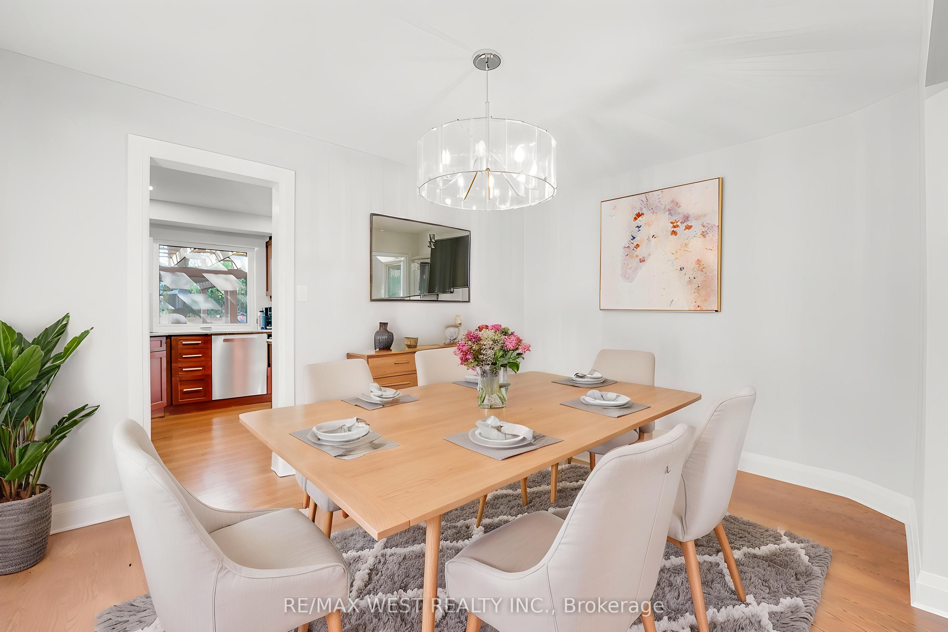 1136 Goodson Crescent
