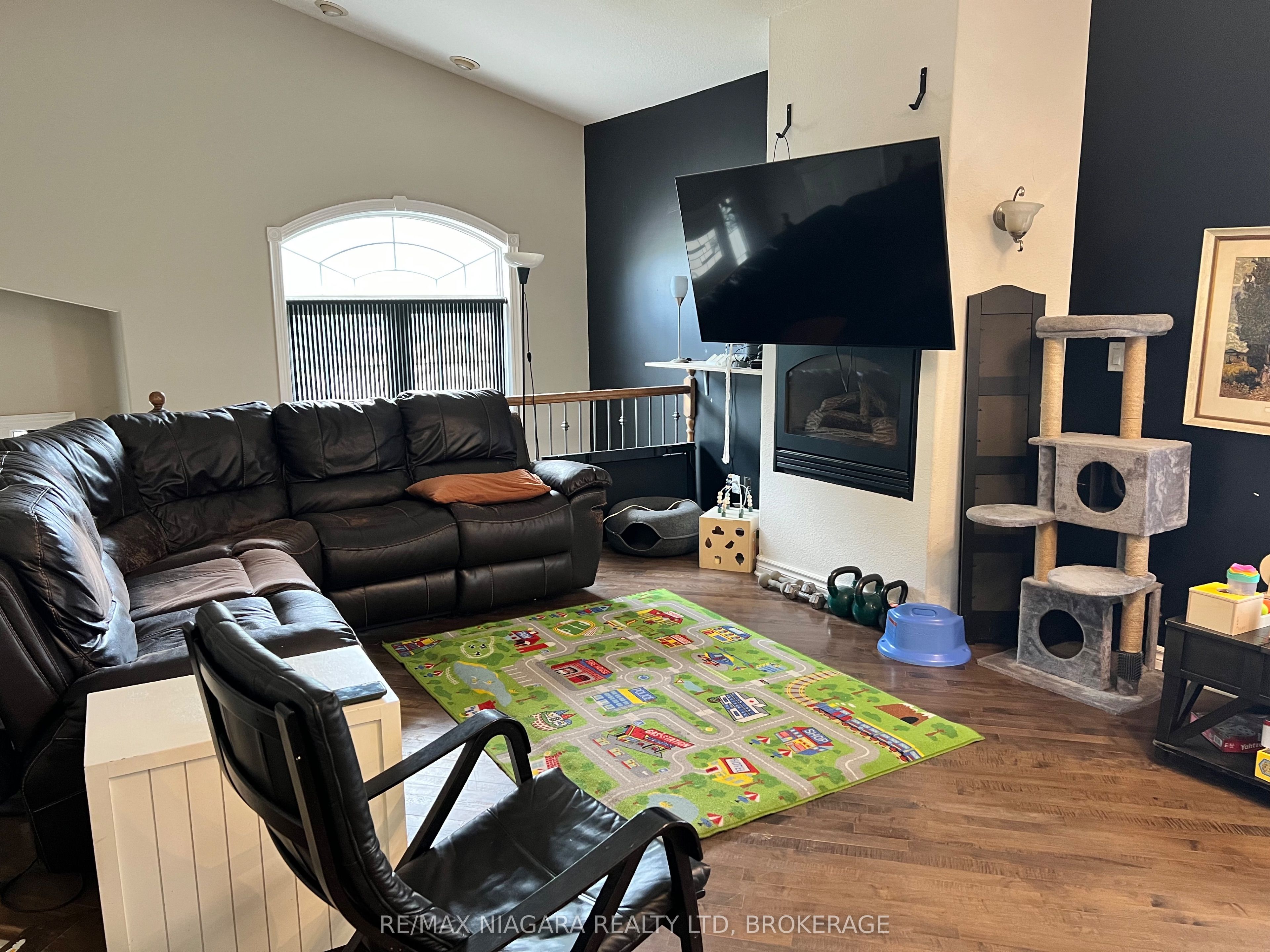 1487 Barron Road
