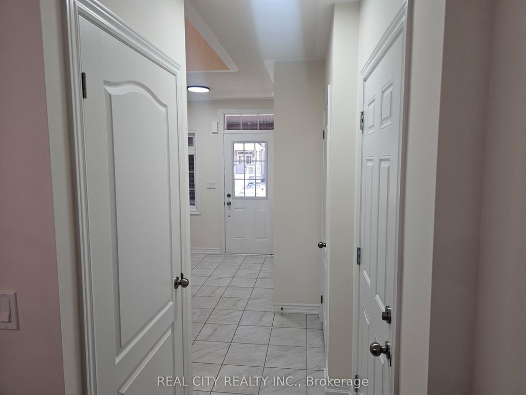 Photo of 5 Heather Fullerton Road, Georgina, ON L0E 1R0 (MLS # N12441870)