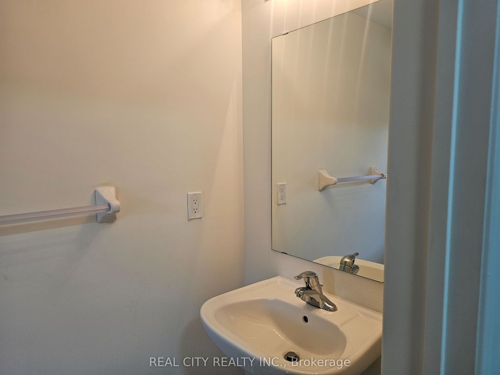 Photo of 5 Heather Fullerton Road, Georgina, ON L0E 1R0 (MLS # N12441870)