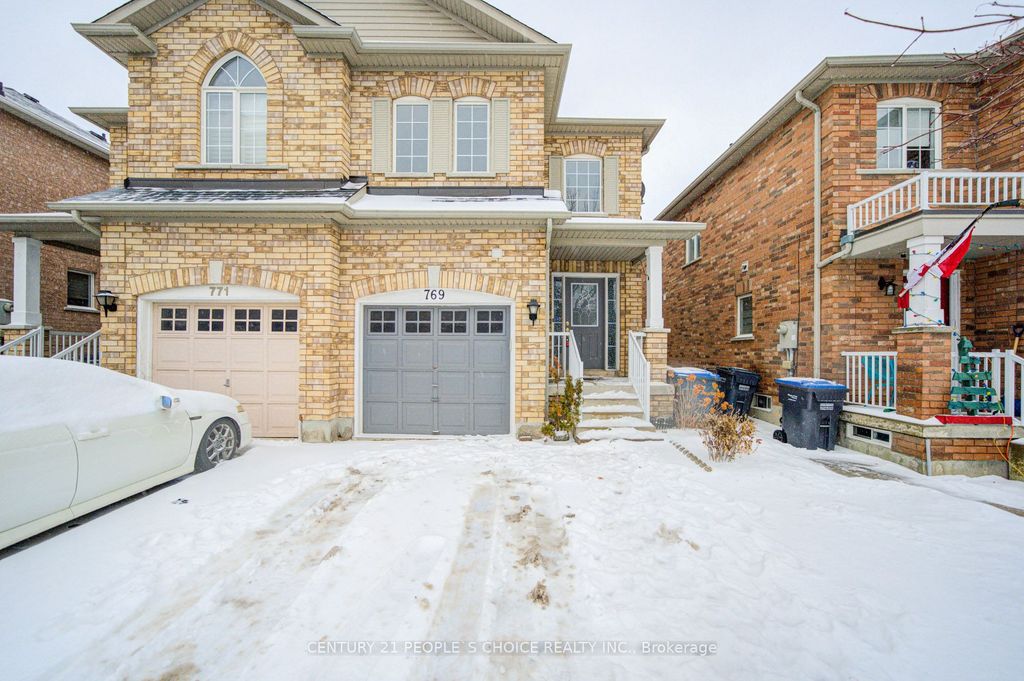 Photo of 769 Fable Crescent, Mississauga, ON L5W 1S1 (MLS # W12705034)