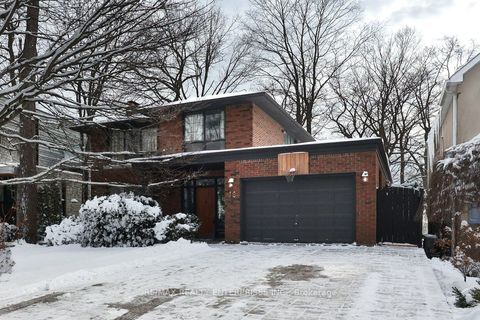 48 Cumberland Drive Mississauga ON L5A 2M6