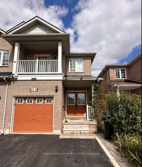 311 Oaktree Circle E Mississauga ON L5W 1V4